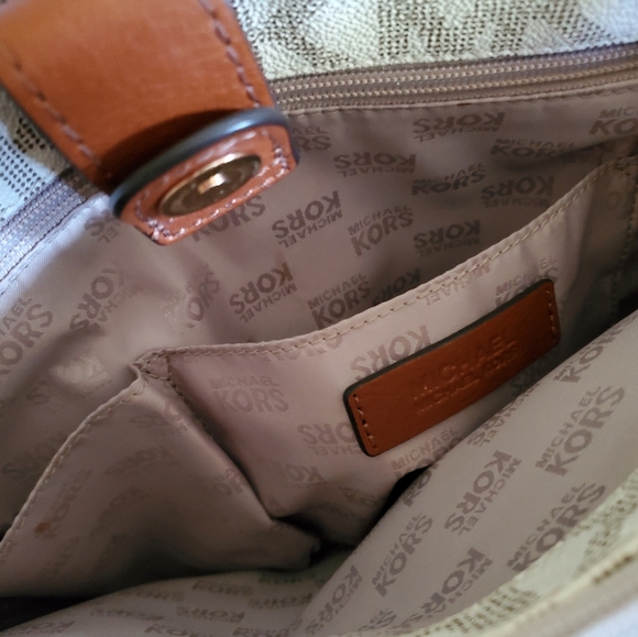 Michael Kors Women's purse 👜 - Picture 8 of 8